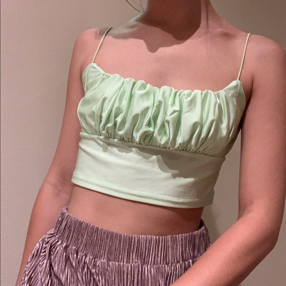 ✨ PASTEL GREEN CROP TOP ✨ - Picture 4 of 5